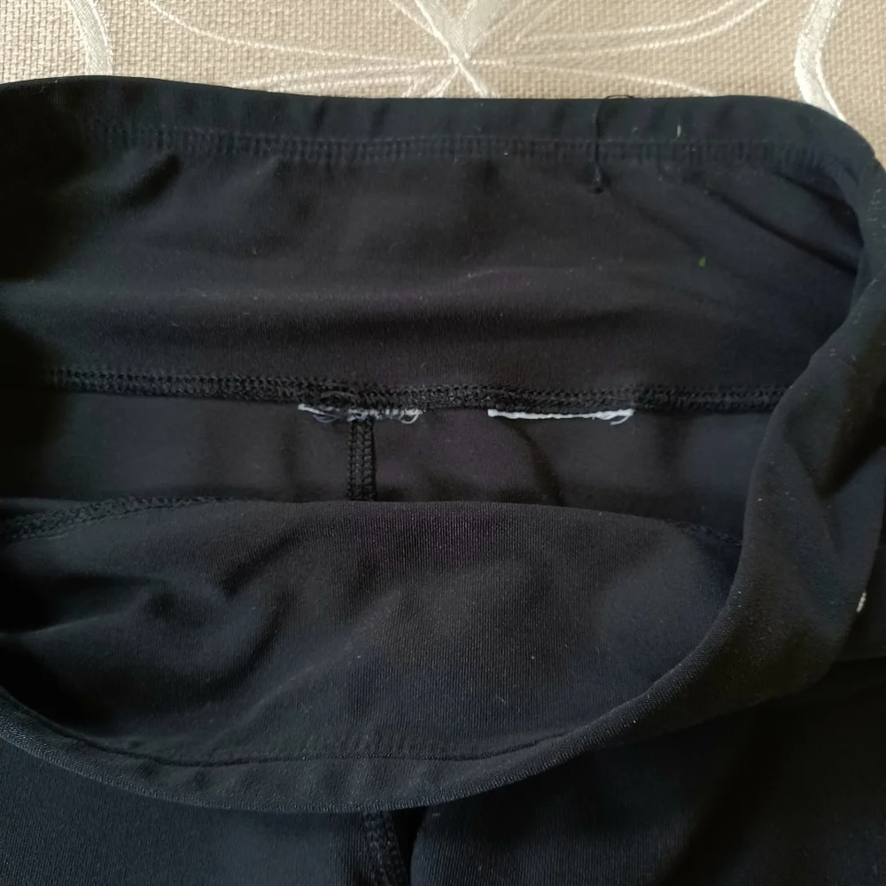 Nike Wide Leg Cropped Athletic Pants! - Picture 6 of 7